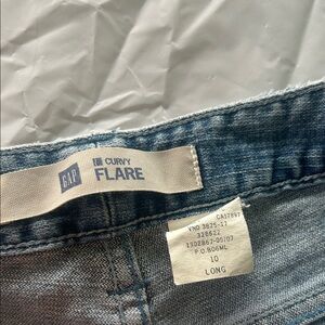 GAP Women's Curvy Flare Jeans in Blue